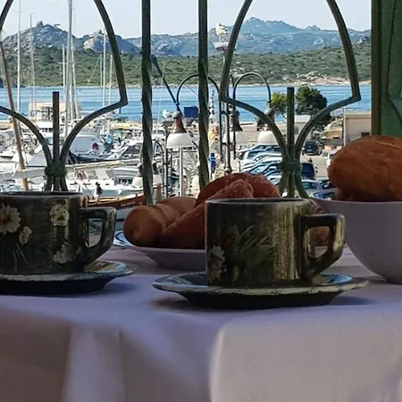 Feriehus Cala Gavetta Marina Loft La Maddalena (Sassari)